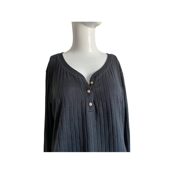 Abercrombie & Fitch long sleeve Henley - Picture 5 of 7